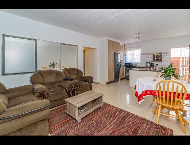 3 BEDROOM APARTMENT BLOCK TO LET IN MORNINGSIDE